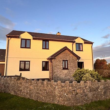 4 Bedroom Detached Farmhouse Mountain Views Beaumaris Exterior foto