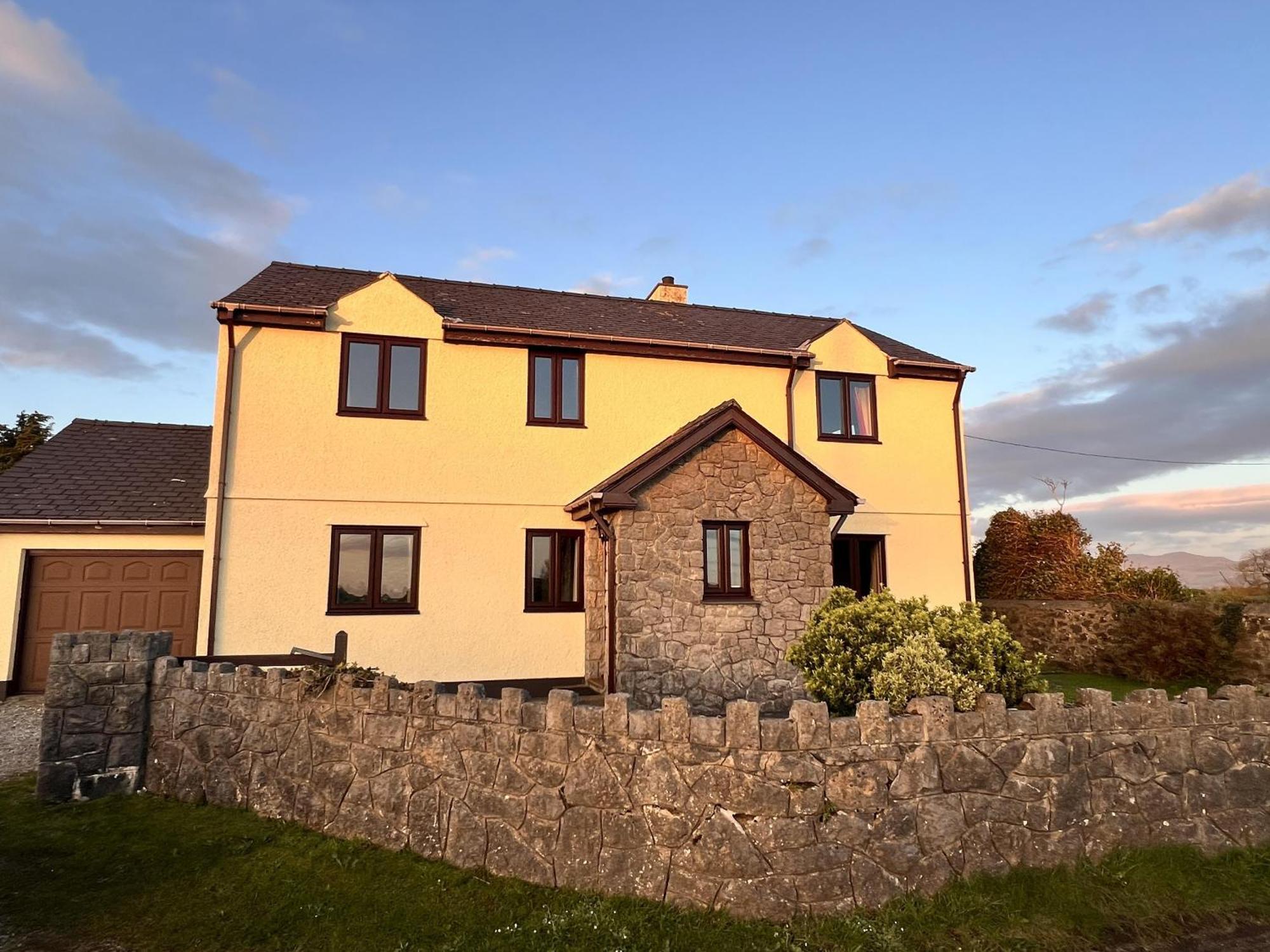 4 Bedroom Detached Farmhouse Mountain Views Beaumaris Exterior foto