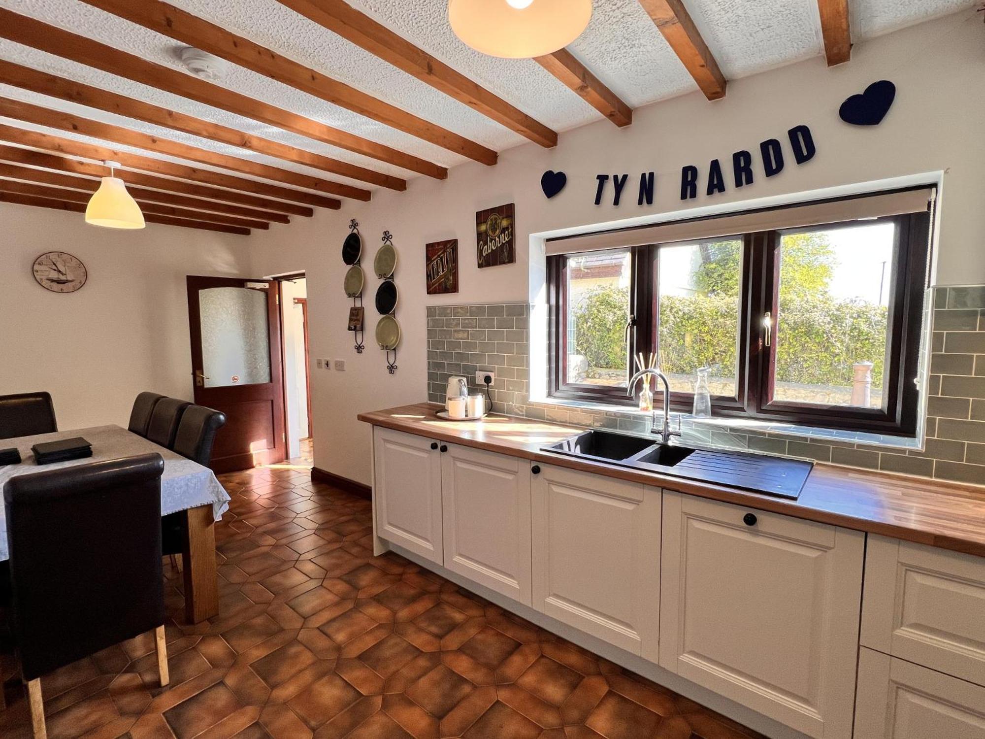 4 Bedroom Detached Farmhouse Mountain Views Beaumaris Exterior foto